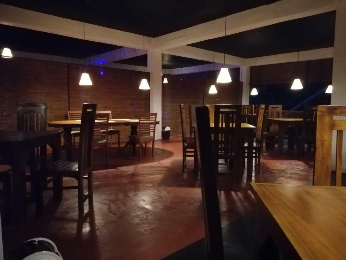 Macnara Travellers Inn Ratnapura Eksteriør billede