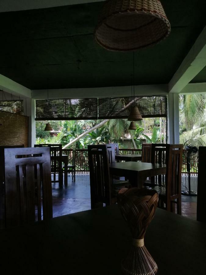 Macnara Travellers Inn Ratnapura Eksteriør billede