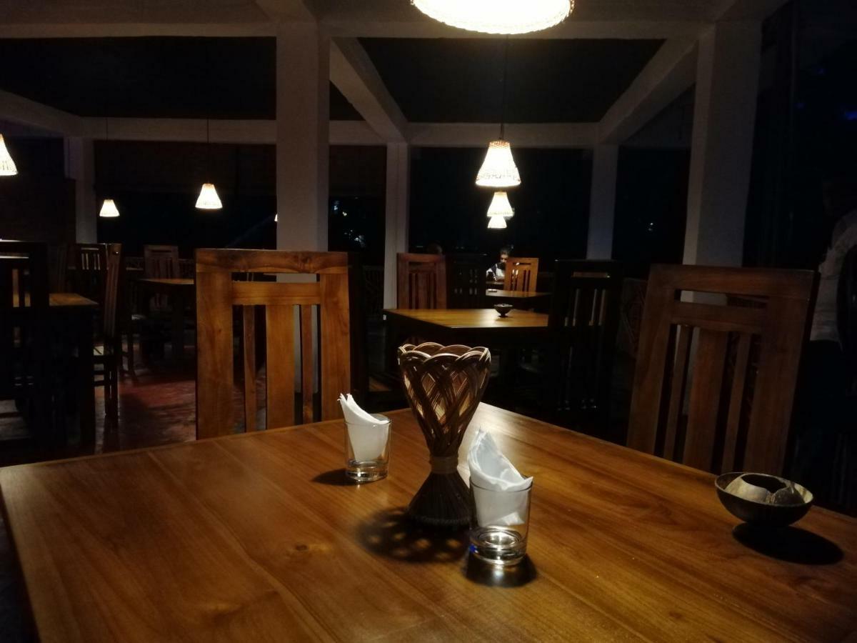 Macnara Travellers Inn Ratnapura Eksteriør billede